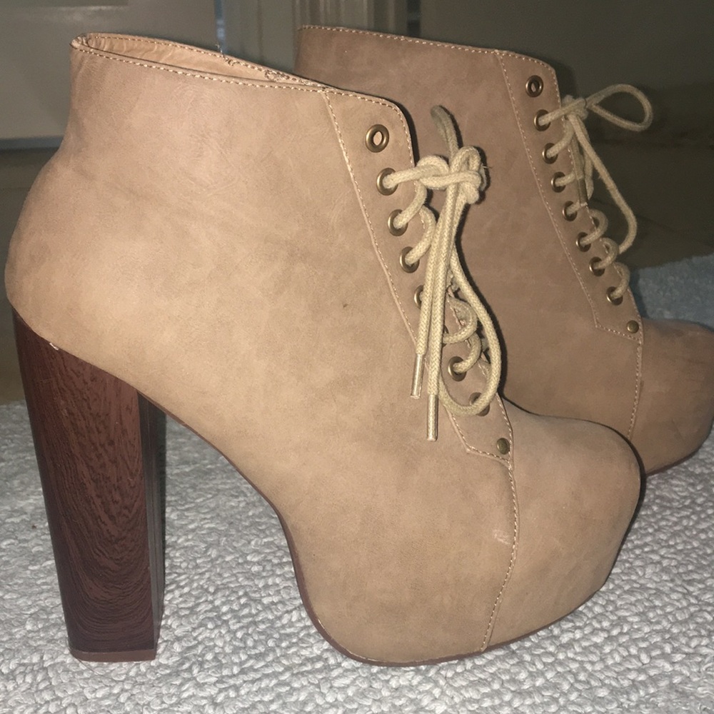 Chunky Heeled Booties!!